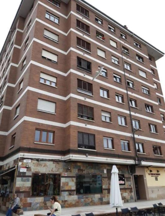 Apartamento La Veiguela De Ii, Con Plaza De Garaje Incluida *